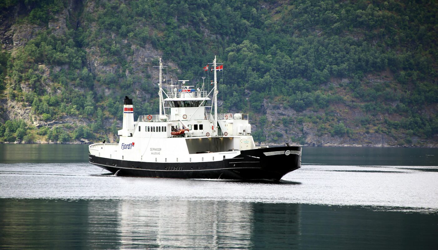 https://www.pexels.com/photo/norwegian-ferry-on-the-geiranger-hellesylt-route-12950225/