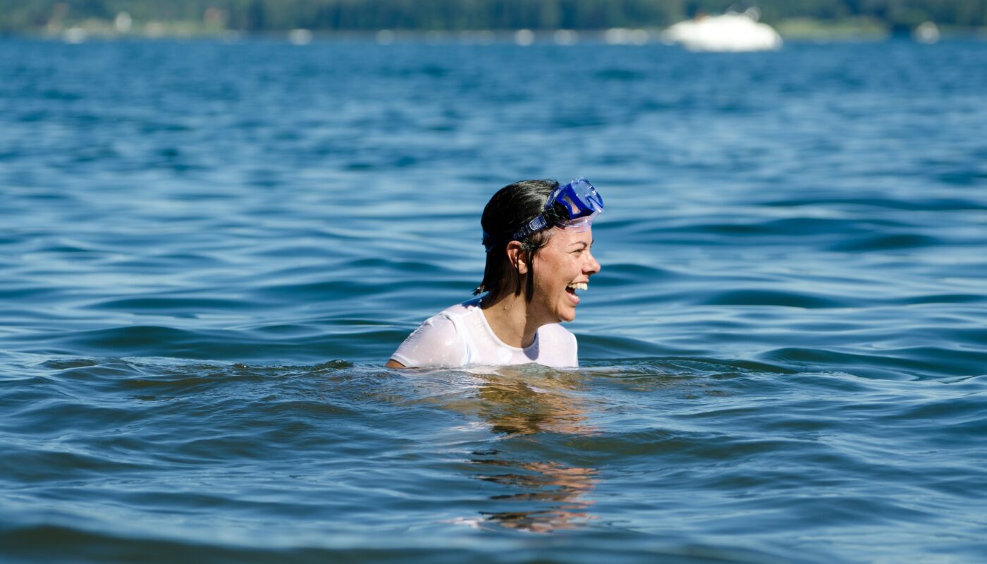 https://www.magnific.com/free-photo/happy-female-with-short-hair-middle-calm-water-lake_10606052.htm#fromView=search&page=1&position=16&uuid=a03c6b26-4e18-421b-97f0-2507810250b1&query=Can+You+Swim+in+Fjords%3F+Water+Temperatures+Explained