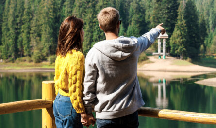 https://www.magnific.com/free-photo/young-beautiful-couple-holding-hands-enjoying-mountains-lanscape-near-lake_7783203.htm#fromView=search&page=2&position=6&uuid=4315fb1c-9190-48a8-8cb8-ebd5cc95b267&track=ais_hybrid&query=Best+Fjord+Trips+for+Couples+and+Honeymooners